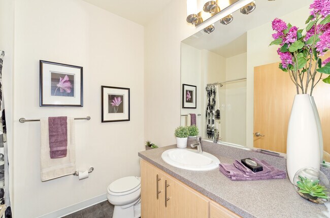 Building Photo - 500 Belmont Ave E