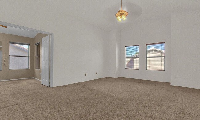Building Photo - 3110 W Baylor Ln
