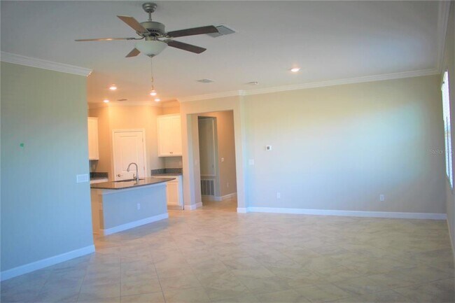 Building Photo - 9077 Shadyside Ln