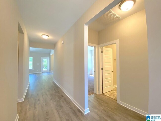 Building Photo - 318 Golden Eagles Cir