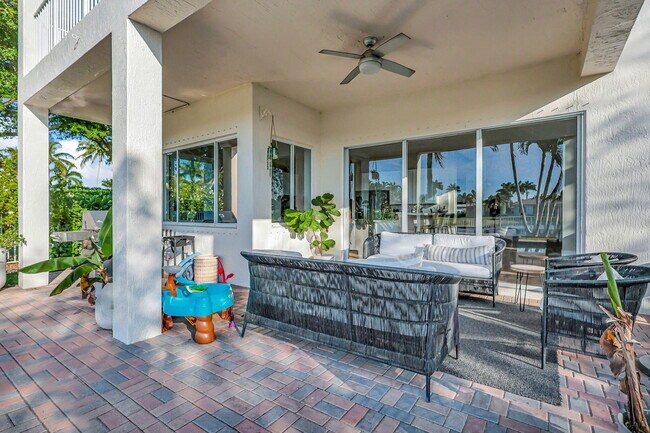 Building Photo - 11615 Paradise Cove Ln