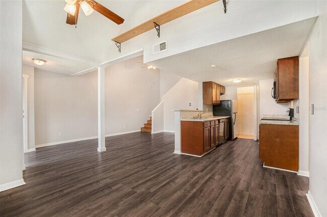 Building Photo - 12145 Armenia Gables Cir
