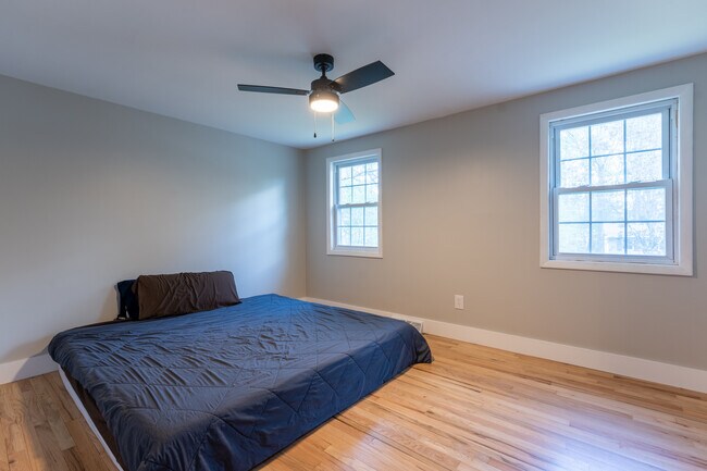 Building Photo - 3 Heather Ln