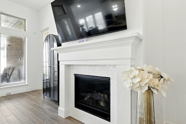 Building Photo - 5014 Mulberry Shrubs Ln