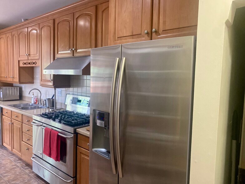 Kitchen - 1333 Randolph St NW