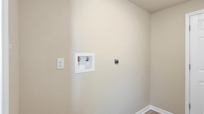 Building Photo - 2614 28th Ave N