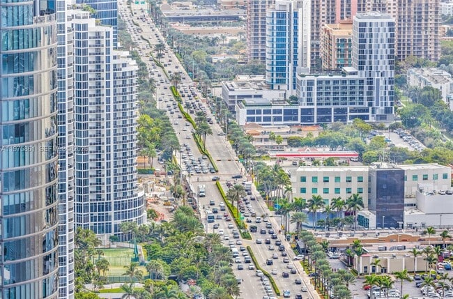 Building Photo - 18975 Collins Ave