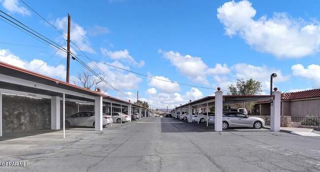 Building Photo - 252 Shadow Mountain Dr