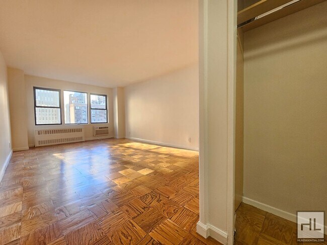 Building Photo - 236 E 36th St