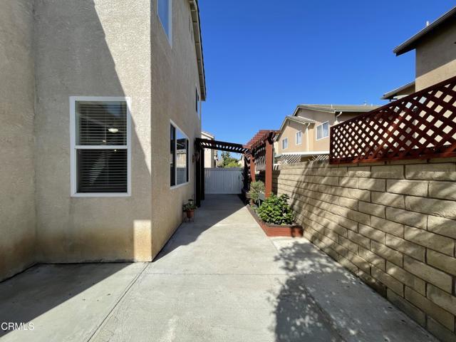 Building Photo - 1105 Corte Las Holas