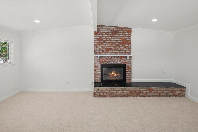 Building Photo - Welcome to your rare gem, dream home in Clairemont, San Diego!