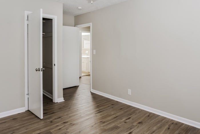 Building Photo - 4711 Whitehall Dr NW