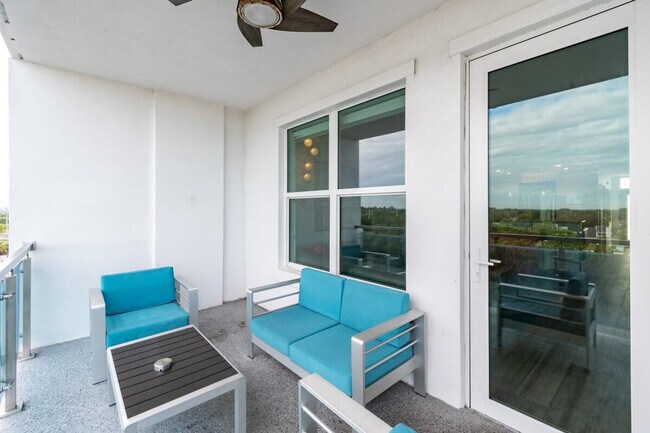 Building Photo - 202 Ivory Coral Ln