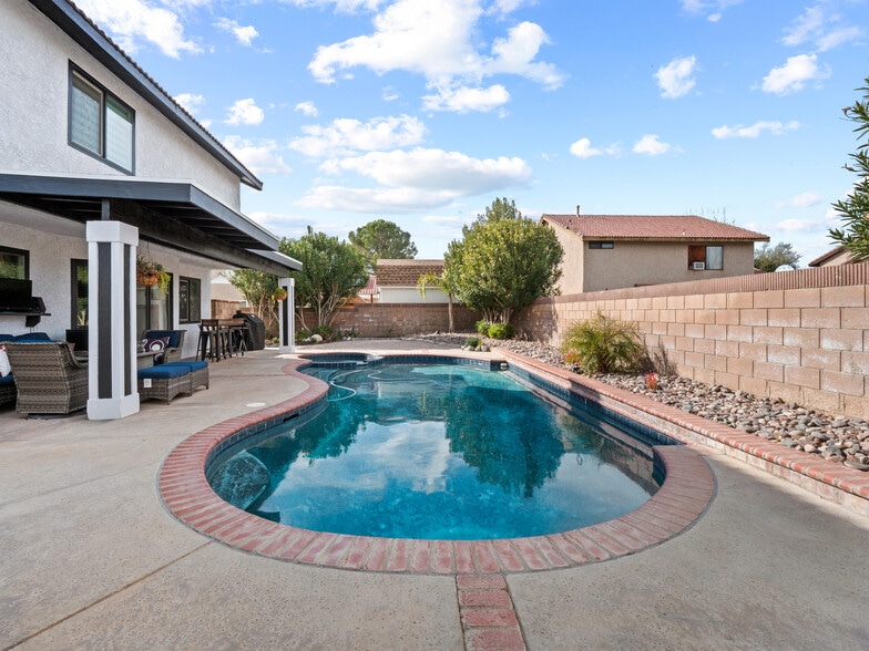 Building Photo - 2833 Springfield Pl