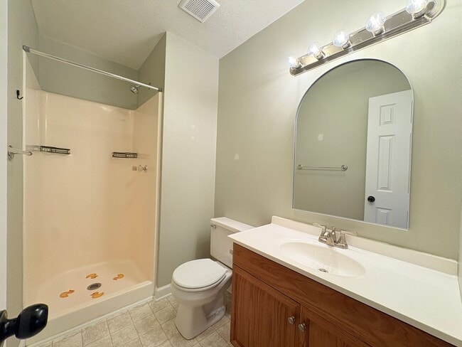 Building Photo - Conveniently Located 2 Bed Condo Near Colonial Williamsburg