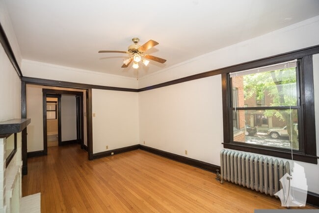 Building Photo - 1448 W Cornelia,-2