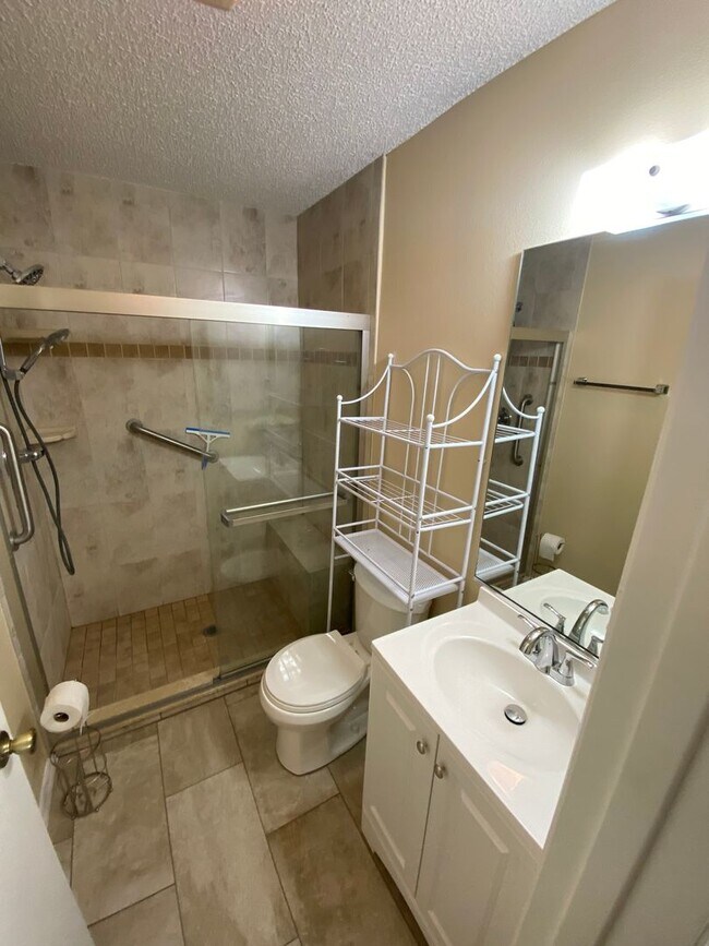 Building Photo - Charming Just Renovated Unfurnished ANNUAL LEASE - 2 Bedroom 2 Bath Patio Villa - Located In The ...