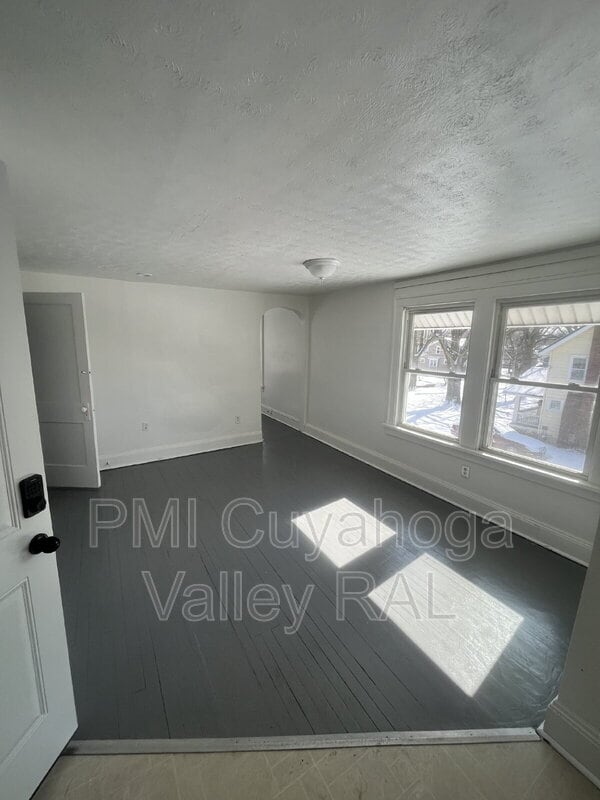 Building Photo - 510 Hammel St