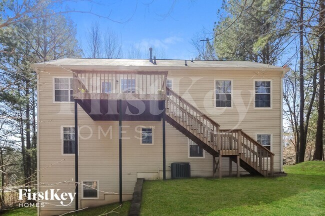 Building Photo - 142 N Springs Dr