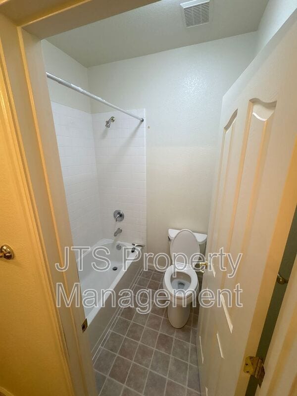 Building Photo - 2905 Peppergrass Way