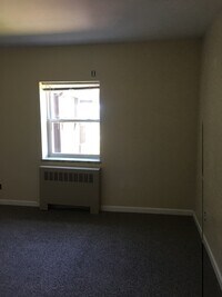 Building Photo - 1600 Military St