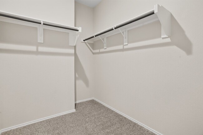 Building Photo - 9205 Inland Leather Ln