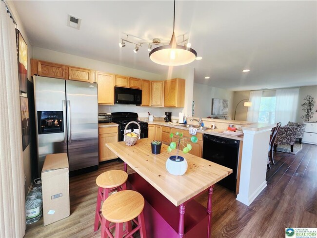 Building Photo - 1447 Artisan Ct