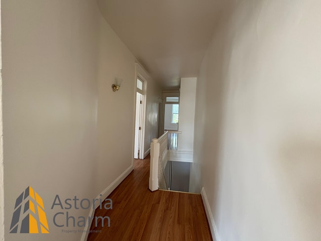 Building Photo - Charming 3-Bedroom with Natural Light, Har...