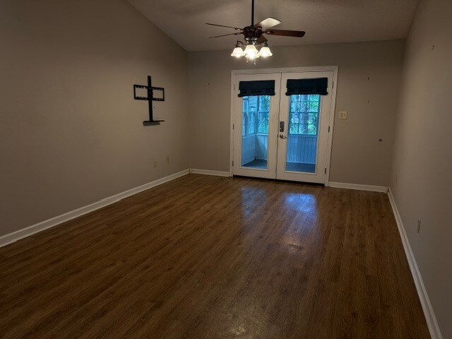 Building Photo - 6737 Blue Heron Blvd