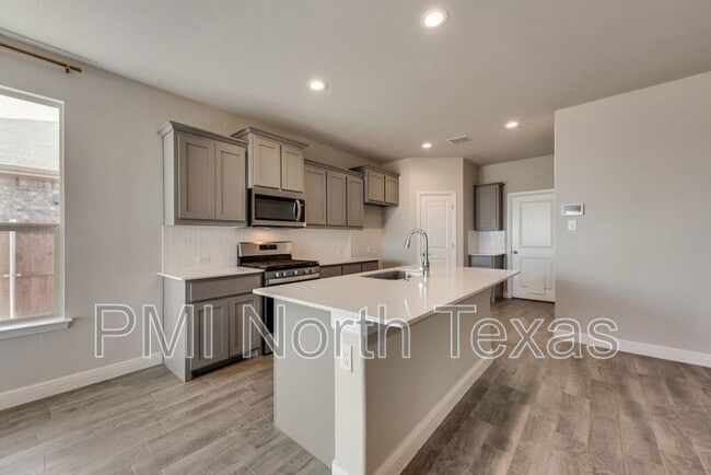 Building Photo - 1404 El Cerrito Ln