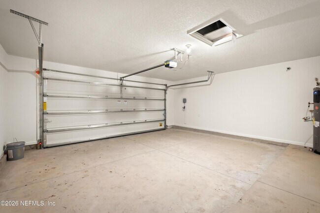 Building Photo - 2172 Hudson Grove