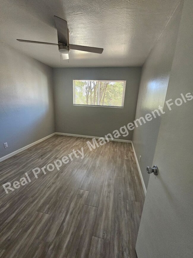 Building Photo - Cozy 1 Bedroom Duplex in Historic Folsom