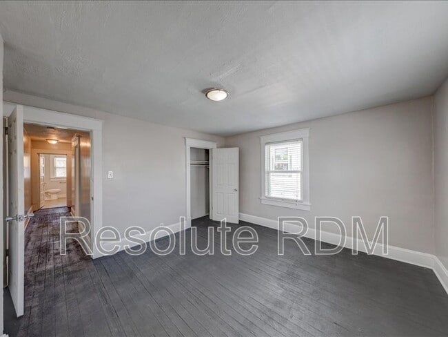 Building Photo - 1624 Yandes St