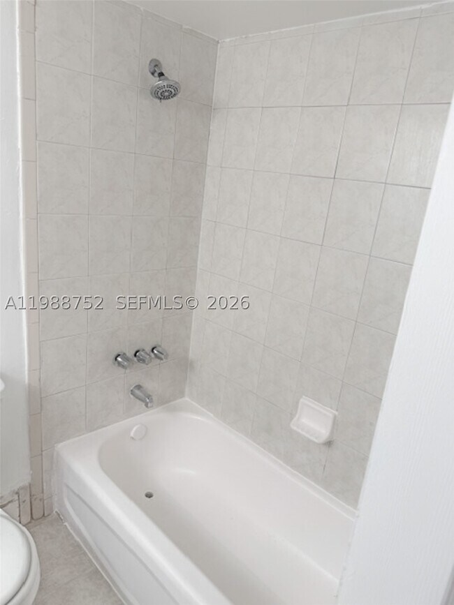 Building Photo - 4415 W 10th Ln