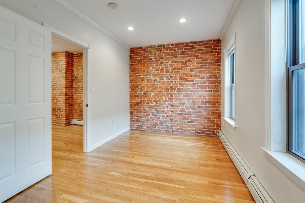 Building Photo - 12 Pompeii St