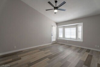 Building Photo - 1735 Navarre Ln