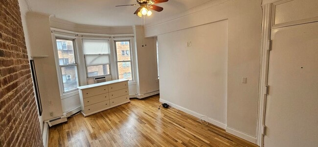 Building Photo - 4110 Park Ave