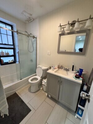 Building Photo - 31 Queensberry St