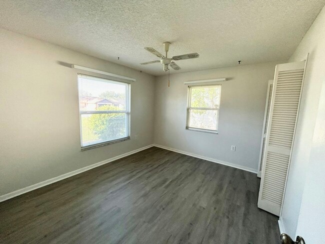 Building Photo - 4107 Santiago St