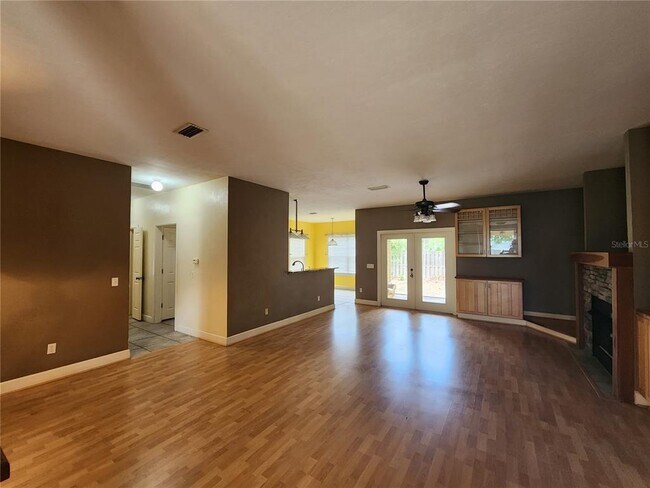 Building Photo - 9206 NW 23rd Ln