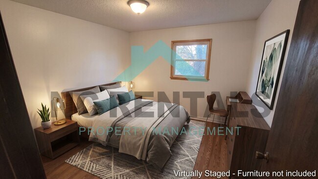 Building Photo - 2559 Green Oaks Ct SE