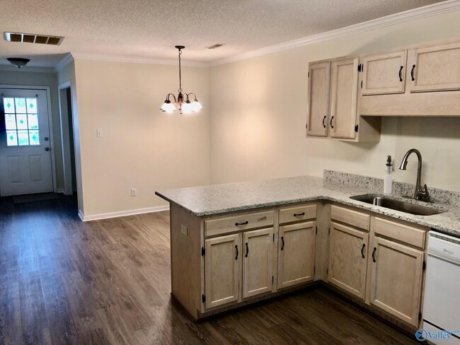 Building Photo - 523 Aspen Way