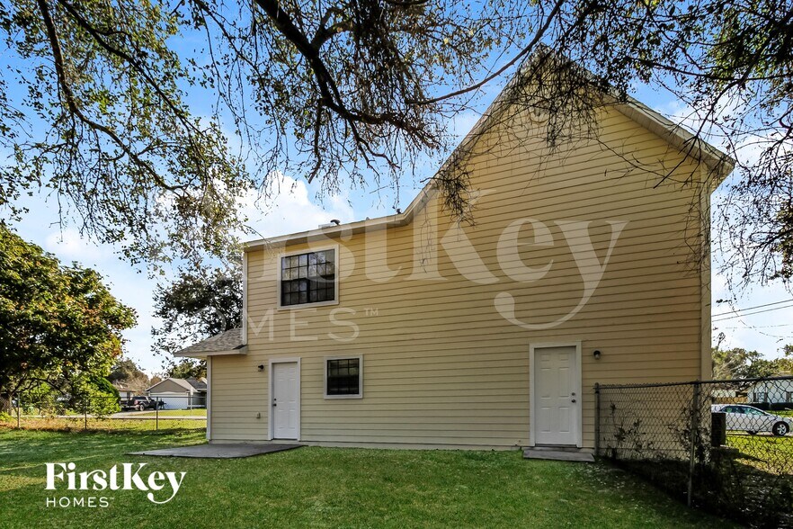 Building Photo - 602 Brunswick Terrace