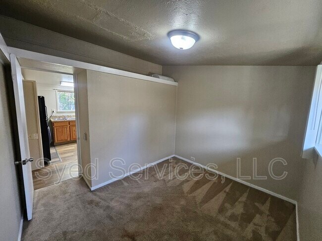 Building Photo - 1919 S Orchard St