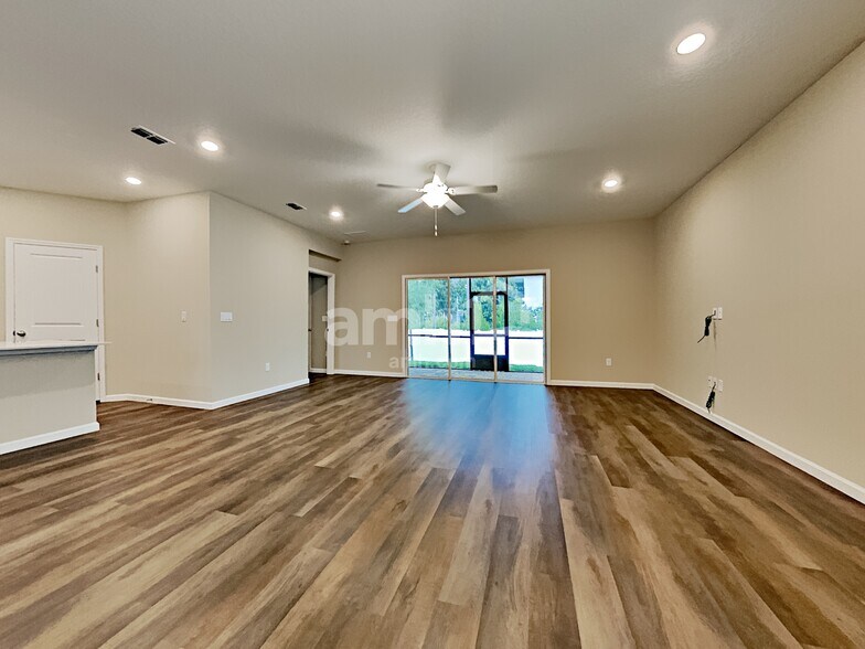 Building Photo - 285 Stone Arbor Ln