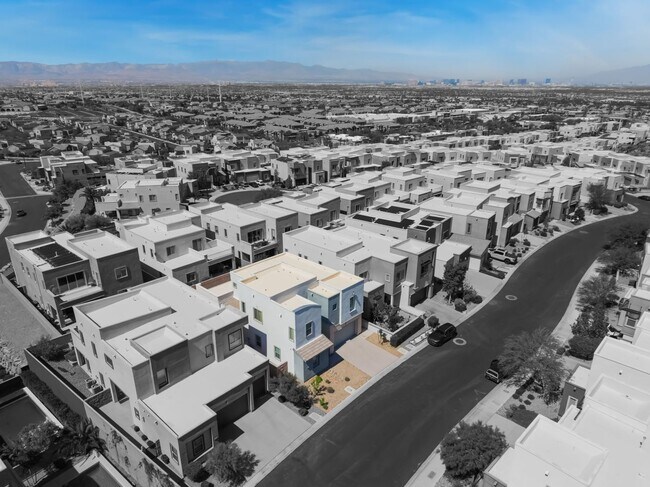 Building Photo - 813 Horizon Canyon Dr