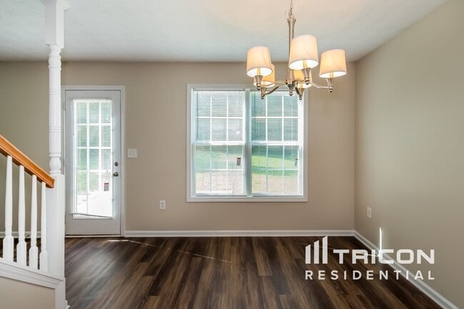 Building Photo - 195 Shadowbrook Dr