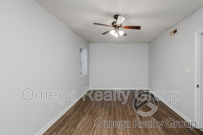 Building Photo - 1932 2nd St NE