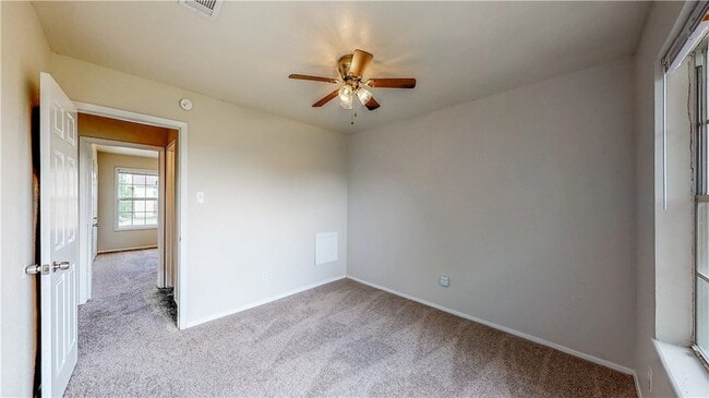 Building Photo - 2912 Prairie Flower Cir