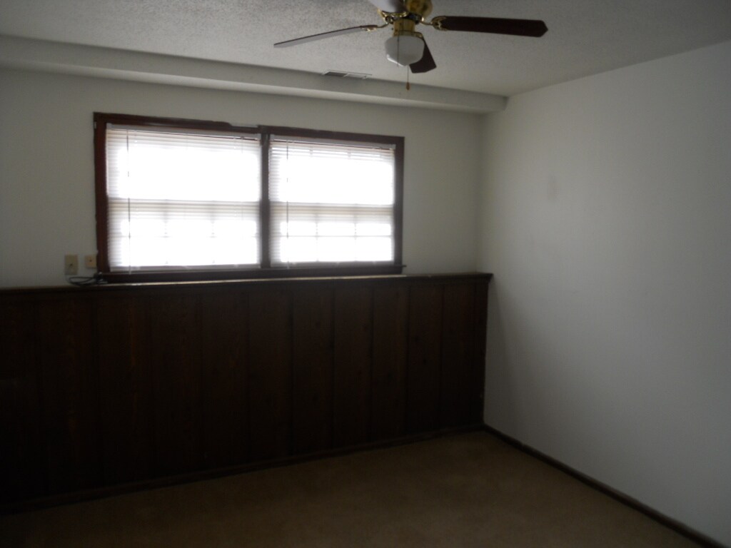 Building Photo - 2711 Ridge Ct